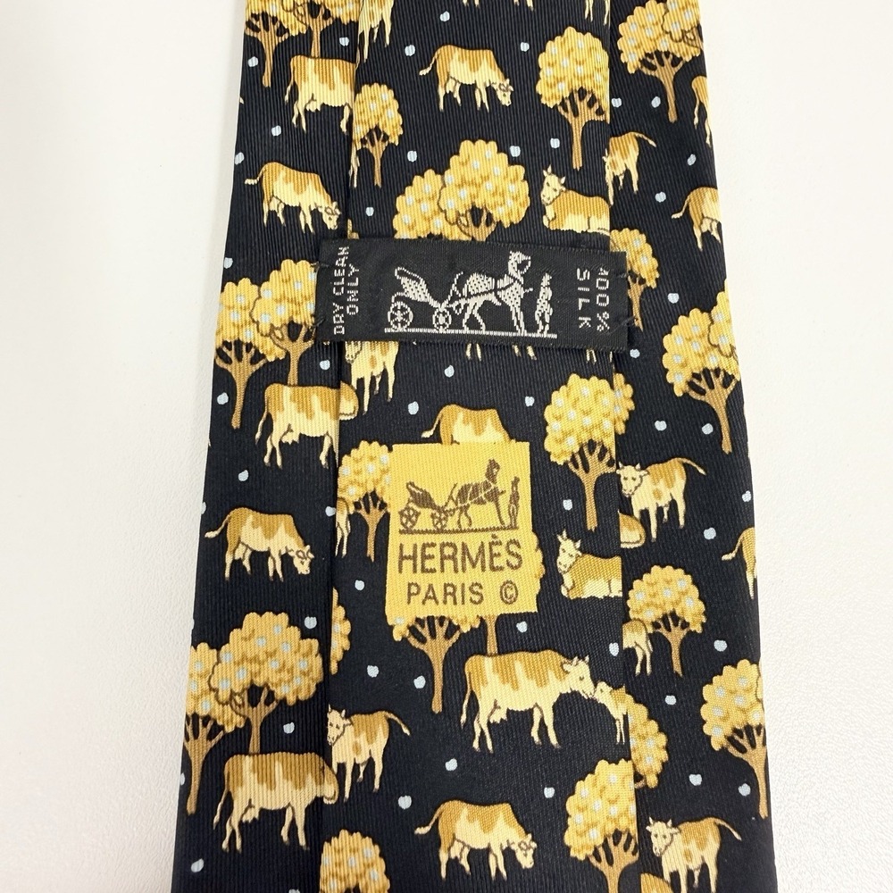 Hermes Men's Tie Cow & Calf Pasture Black/Gold Silk 7527 IA 3 3/8" (W) x 56" (L)